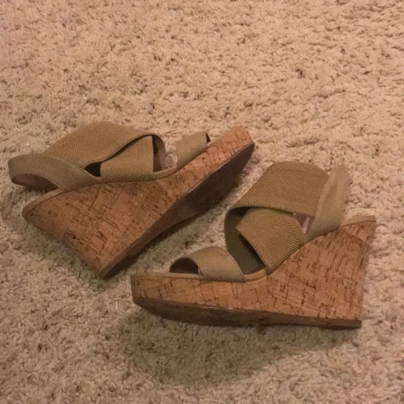 Wedge Sandal - Picture 4 of 5